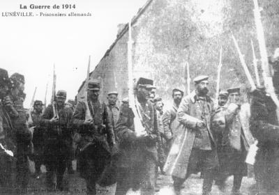 14 18 Prisonniers Allemands 009